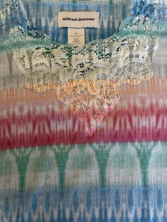 Alfred Dunner Colorful Ikat Boho Crochet Neck Resort Top XL - Picture 3 of 4